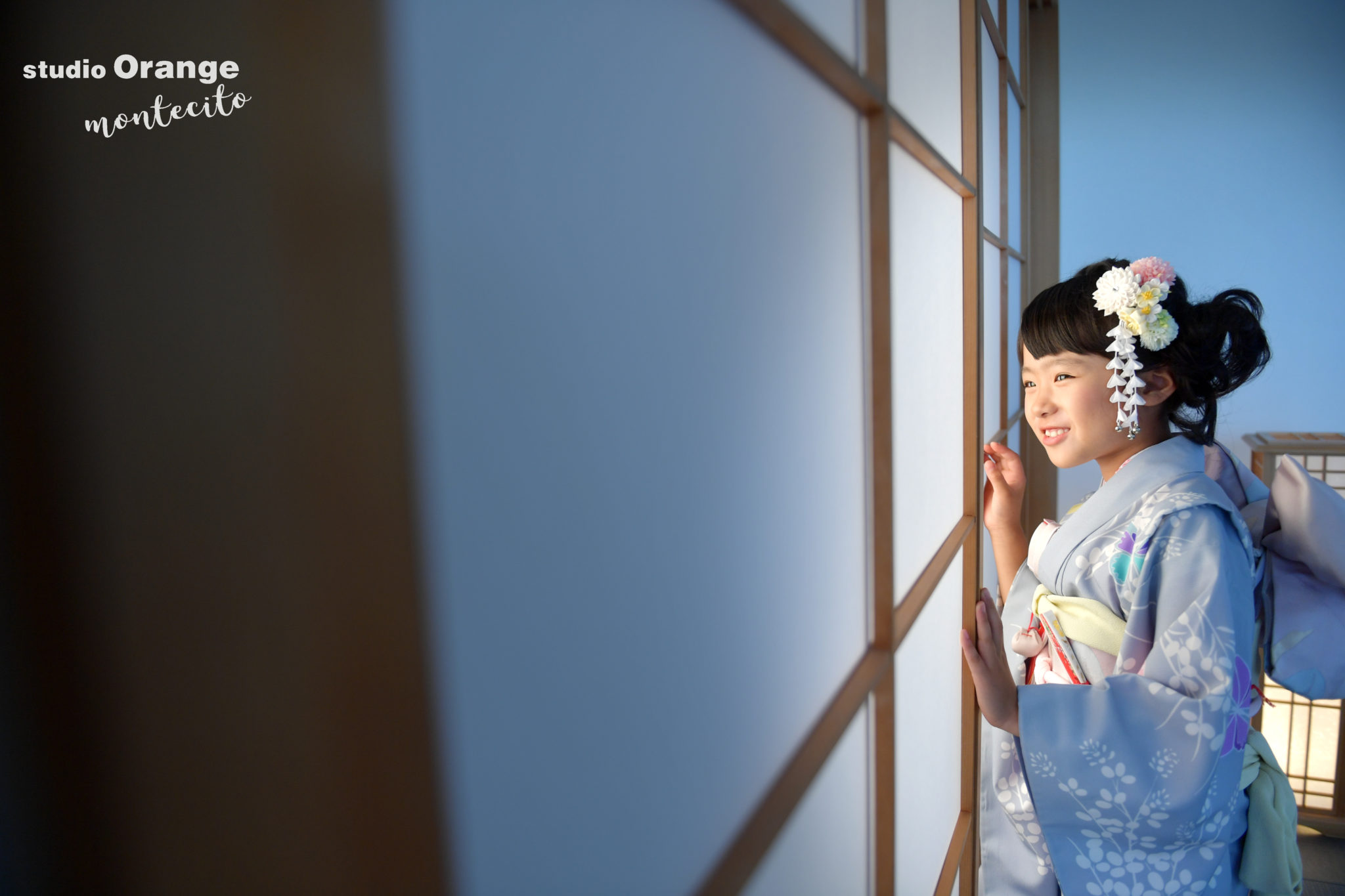 宝塚市より新作のオリジナル着物を着て７歳女の子七五三撮影