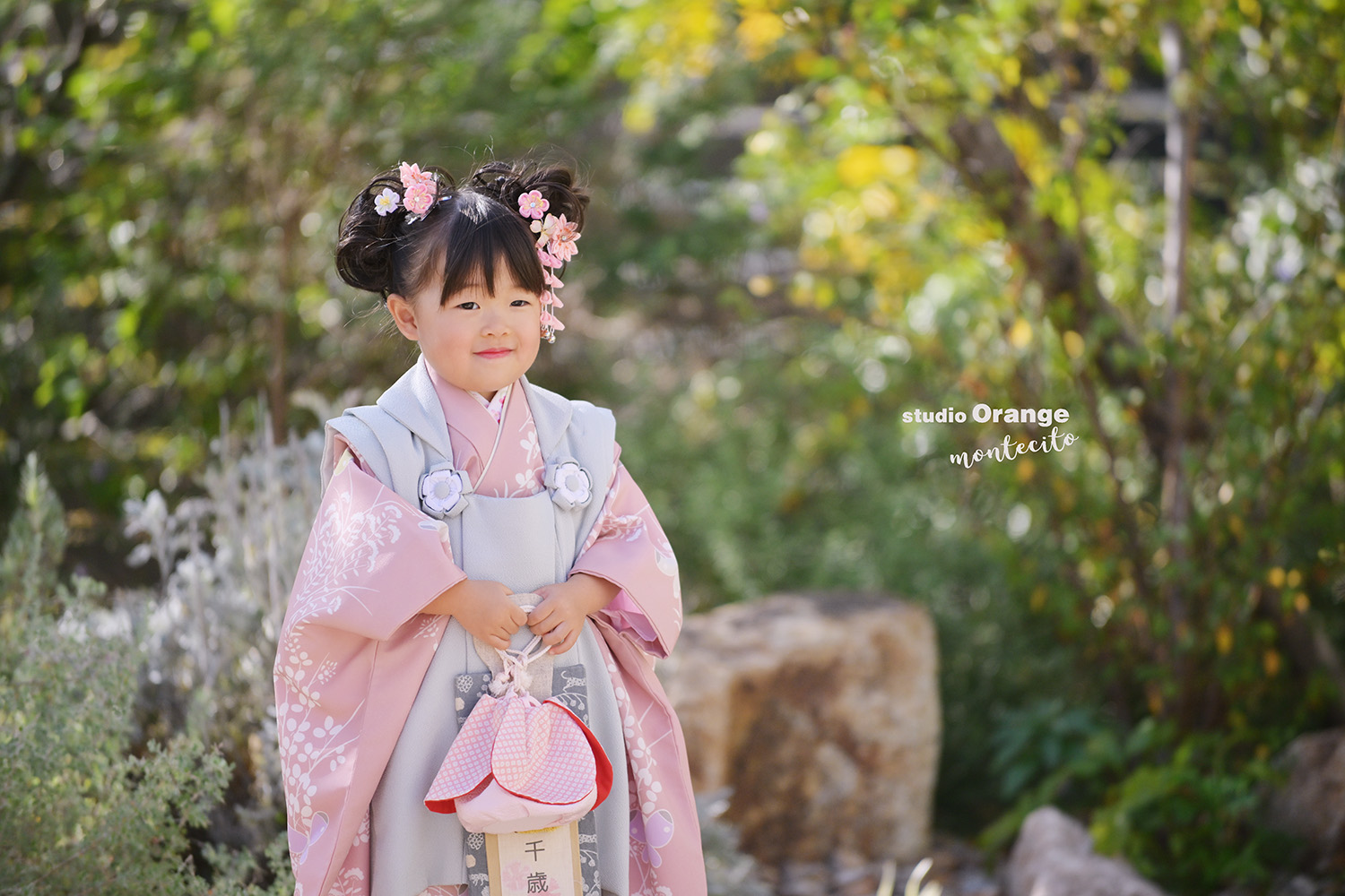 宝塚市からお越しのオリジナル和装で３歳女の子の七五三撮影