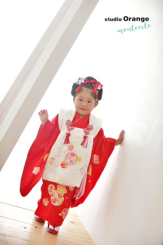 3歳の女の子が日本髪で中山寺へ七五三詣り 宝塚市の写真館スタジオオレンジ モンテシート