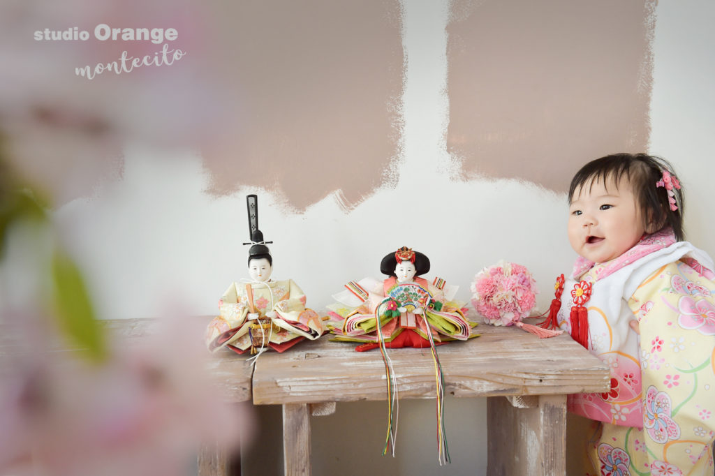 雛祭り目前 初節句の写真撮影で生後6ヶ月の女の子 宝塚市の写真館スタジオオレンジ モンテシート