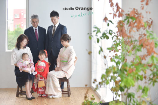 宝塚市　七五三　家族　ママ訪問着　赤い着物