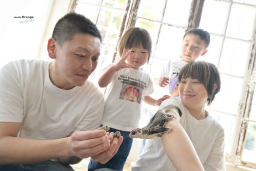 ペットと一緒に家族撮影