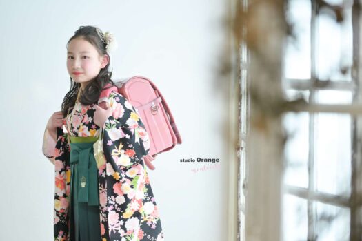 宝塚市写真館　小学校卒業　卒業袴　ランドセルと撮影