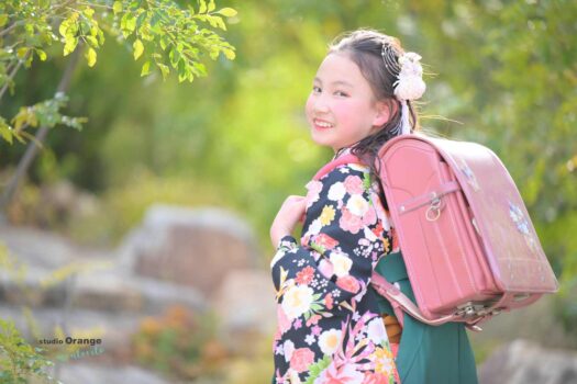 宝塚市写真館　小学校卒業　卒業袴　ランドセルと撮影